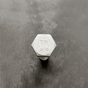 Болт М8х60х1,25 ГОСТ 7798-70 класс прочности 8.8 оцинкованный