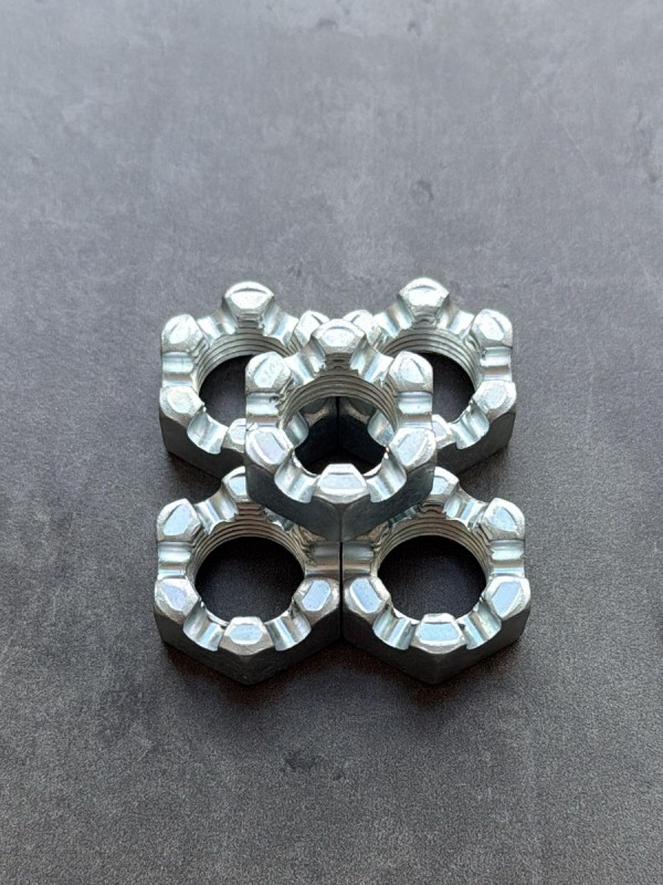 Гайка корончатая, прорезная низкая М18 ГОСТ 5919-73, покрытие цинк