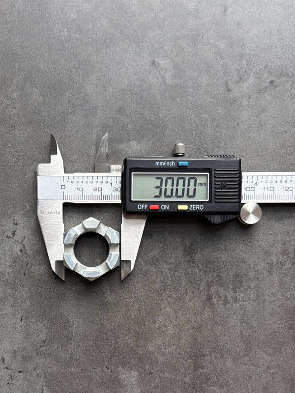 Гайка корончатая, прорезная низкая М20х1,5 DIN 937 класс прочности 10