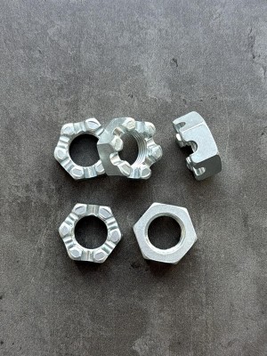 Гайка корончатая, прорезная низкая М18х1,5 DIN 937