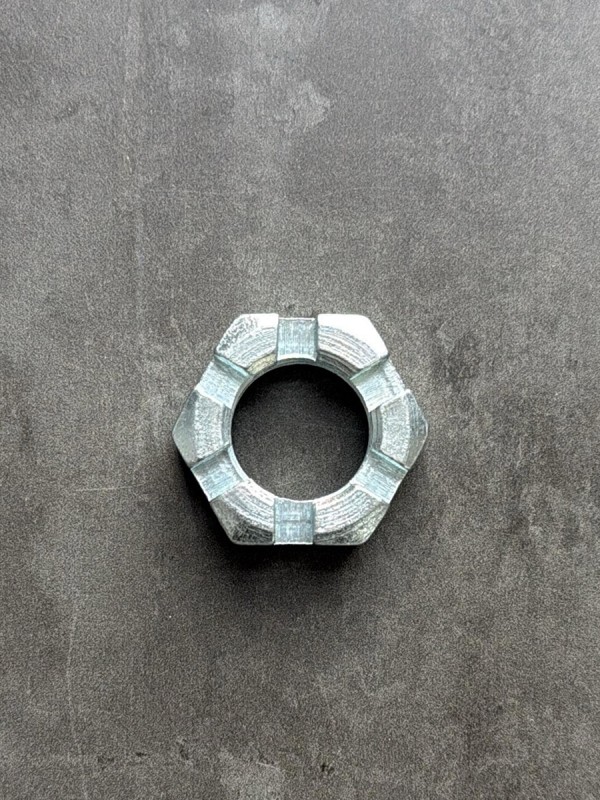 Гайка корончатая, прорезная низкая М27 ГОСТ 5933-73 класс прочности 8