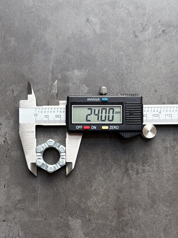 Гайка корончатая, прорезная низкая М16 DIN 937 класс прочности 8