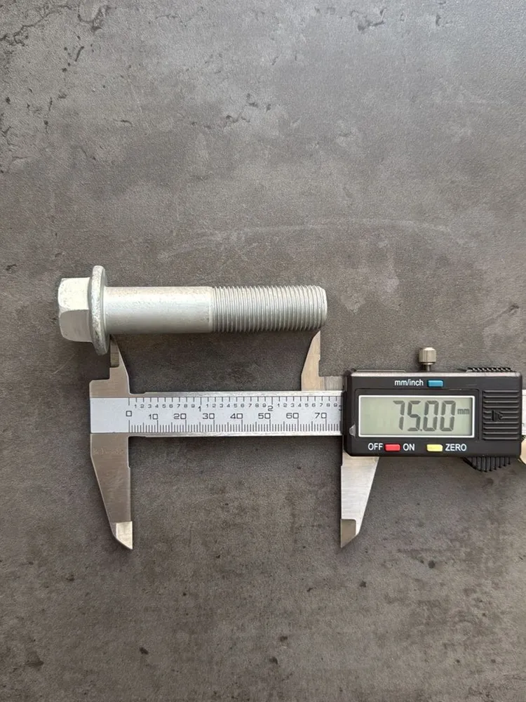 Болт фланцевый М16х75х1,5 10.9 оц. DIN 6921 без насечек