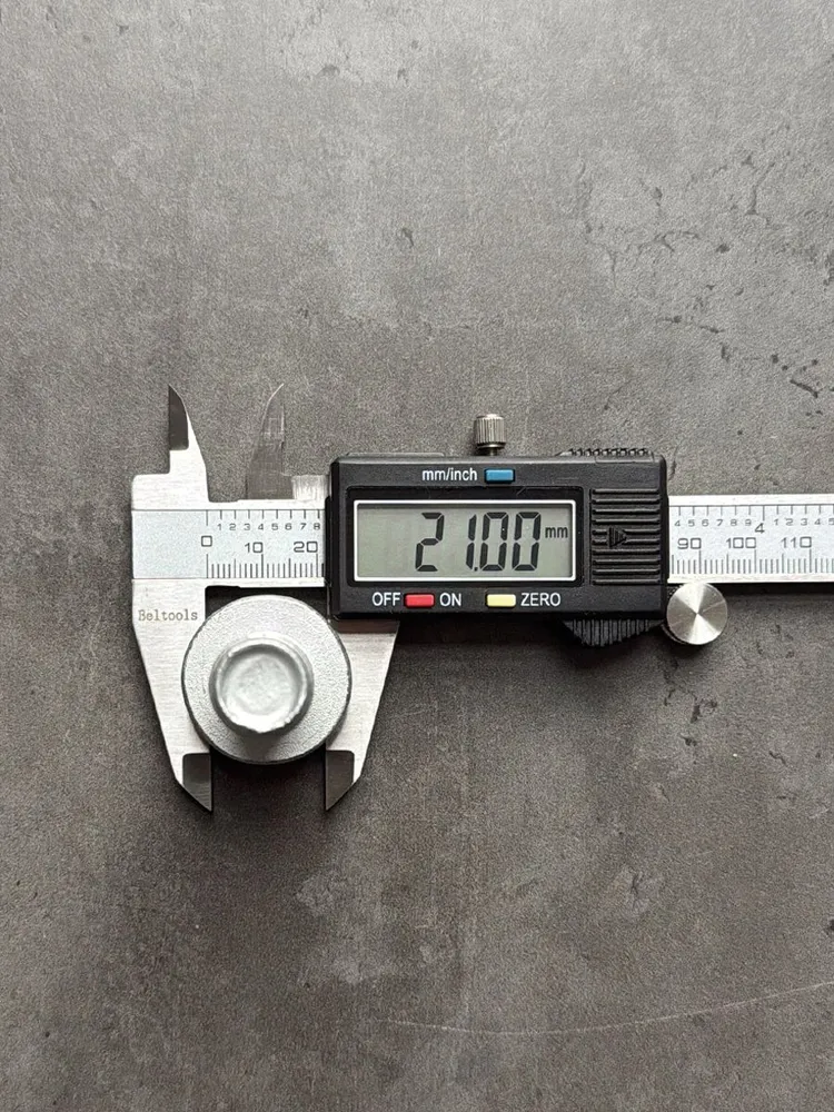 Болт фланцевый М16х100х1,5 10.9 оц. DIN 6921 без насечек